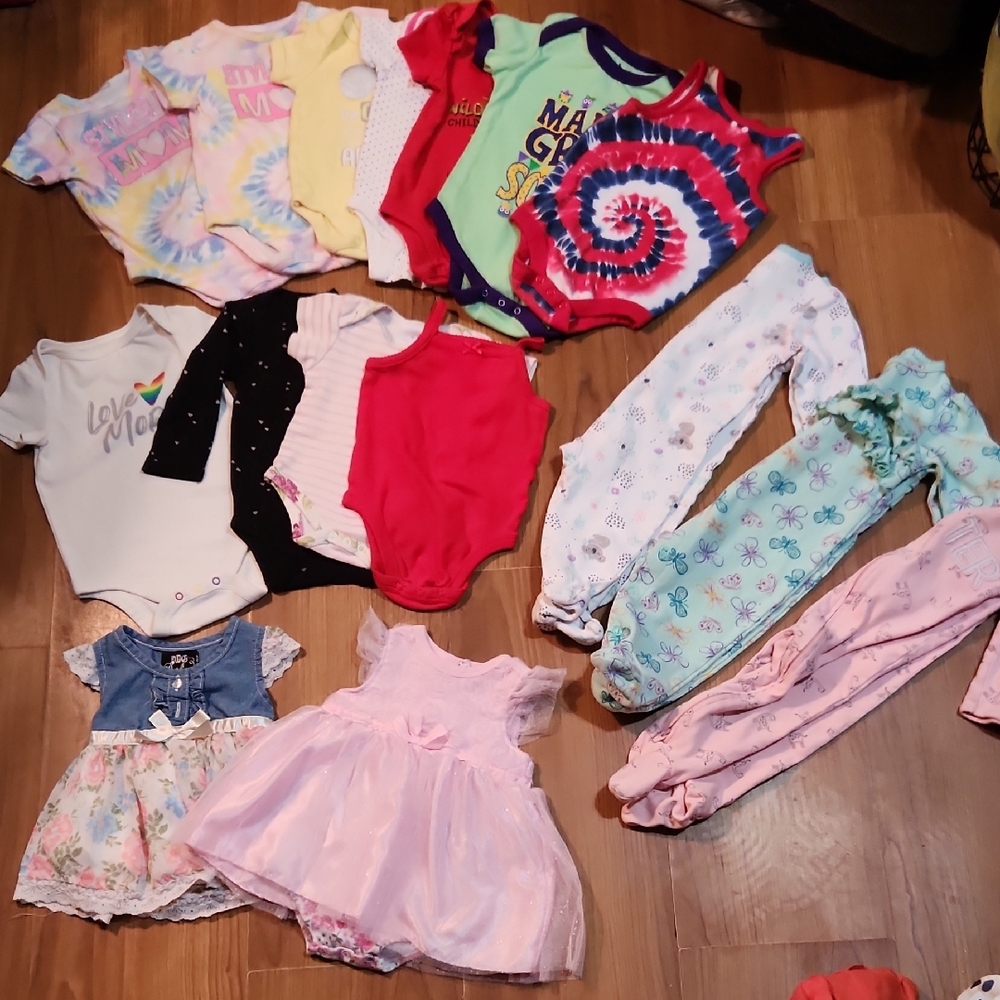 16 Pc. Baby Onsies 6-9 Mts
